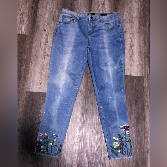 Earl Jeans Denim - Women’s 12 Earl jeans embroidered skinny ankle jean